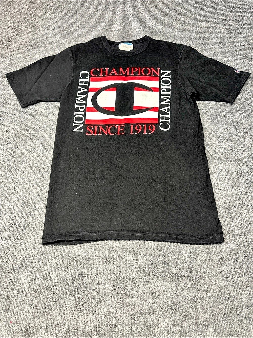 Champion Graphic Logo Tee in Black & Red Size Small